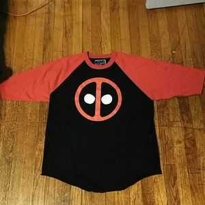 Men's extra large Deadpool 3/4th sleeve shirt
